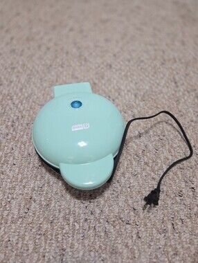 Dash Mini Donut Maker in Mint